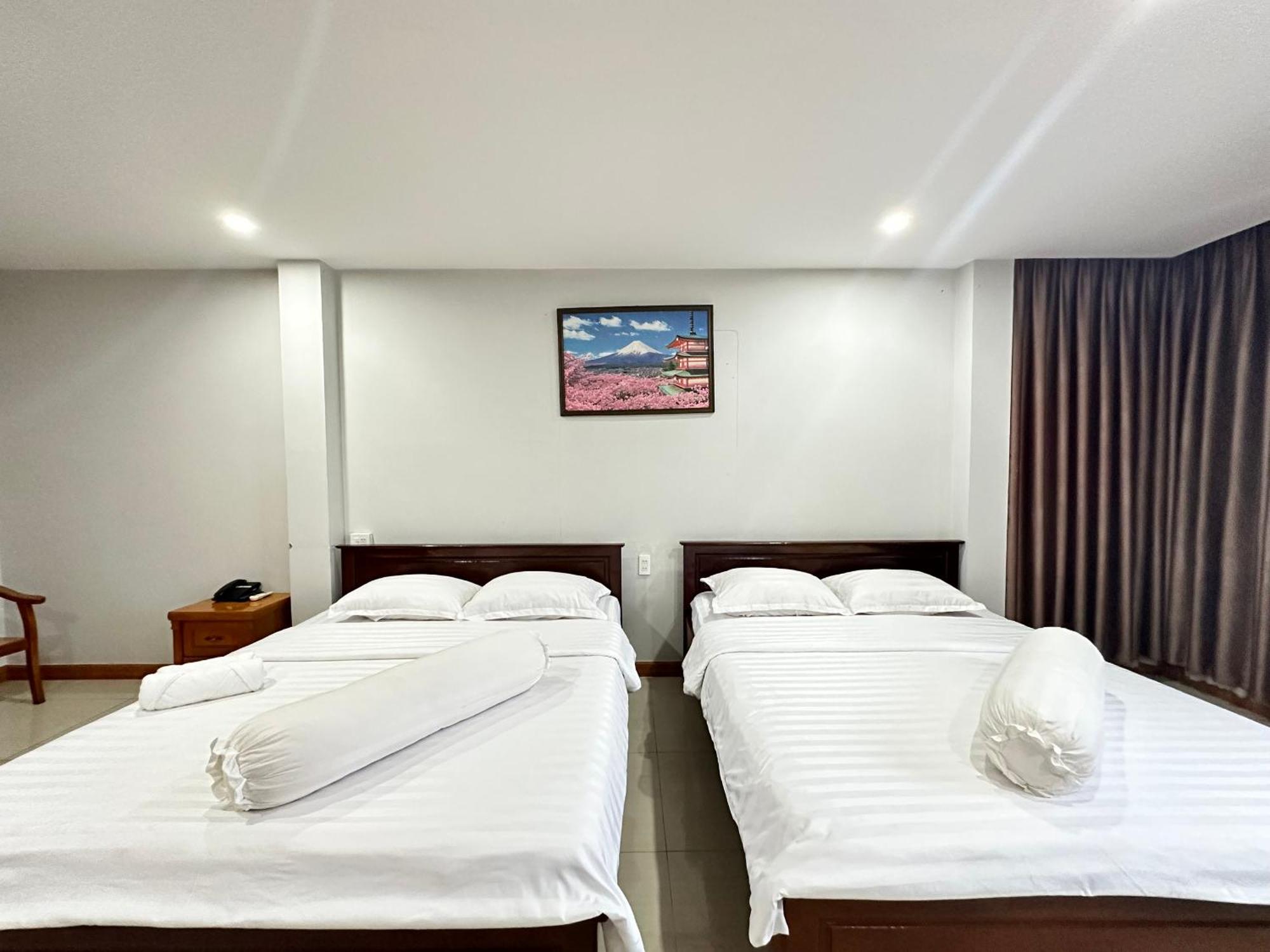 Rich Hotel 芹苴 外观 照片