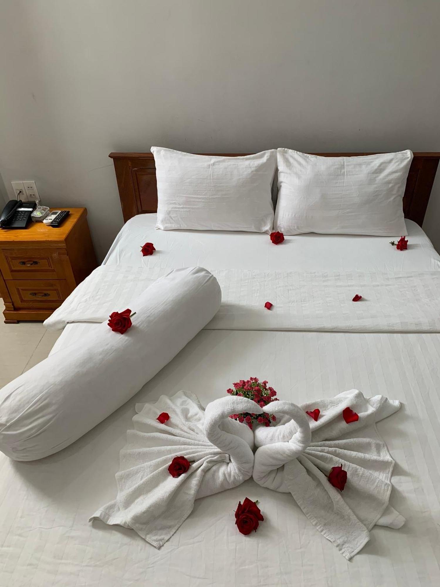 Rich Hotel 芹苴 外观 照片