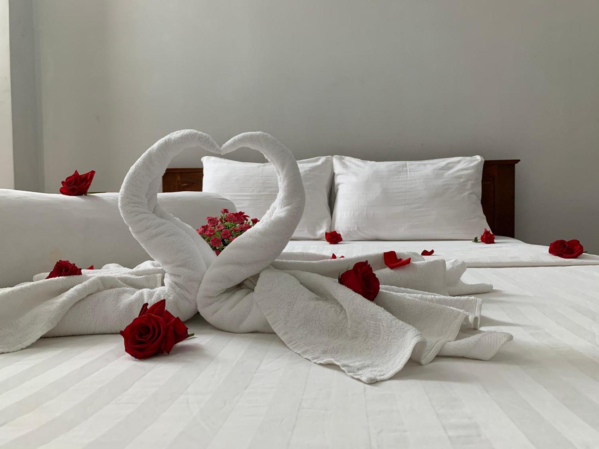 Rich Hotel 芹苴 外观 照片