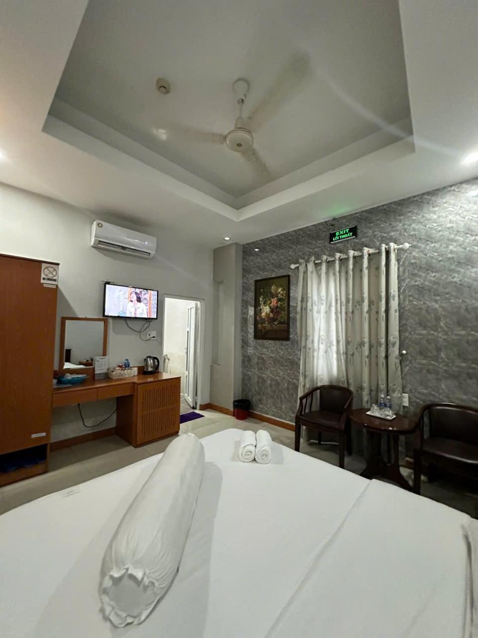 Rich Hotel 芹苴 外观 照片