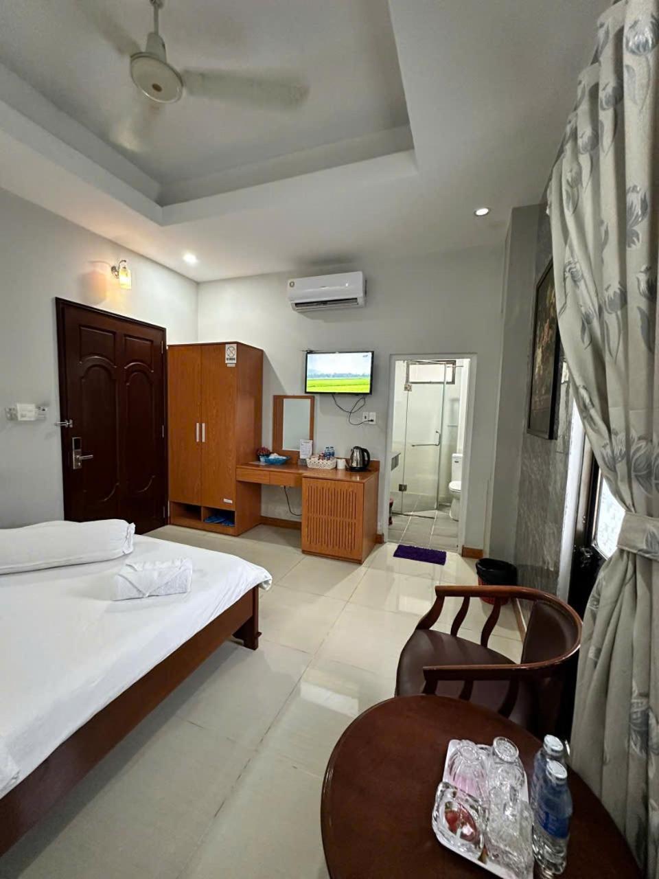 Rich Hotel 芹苴 外观 照片