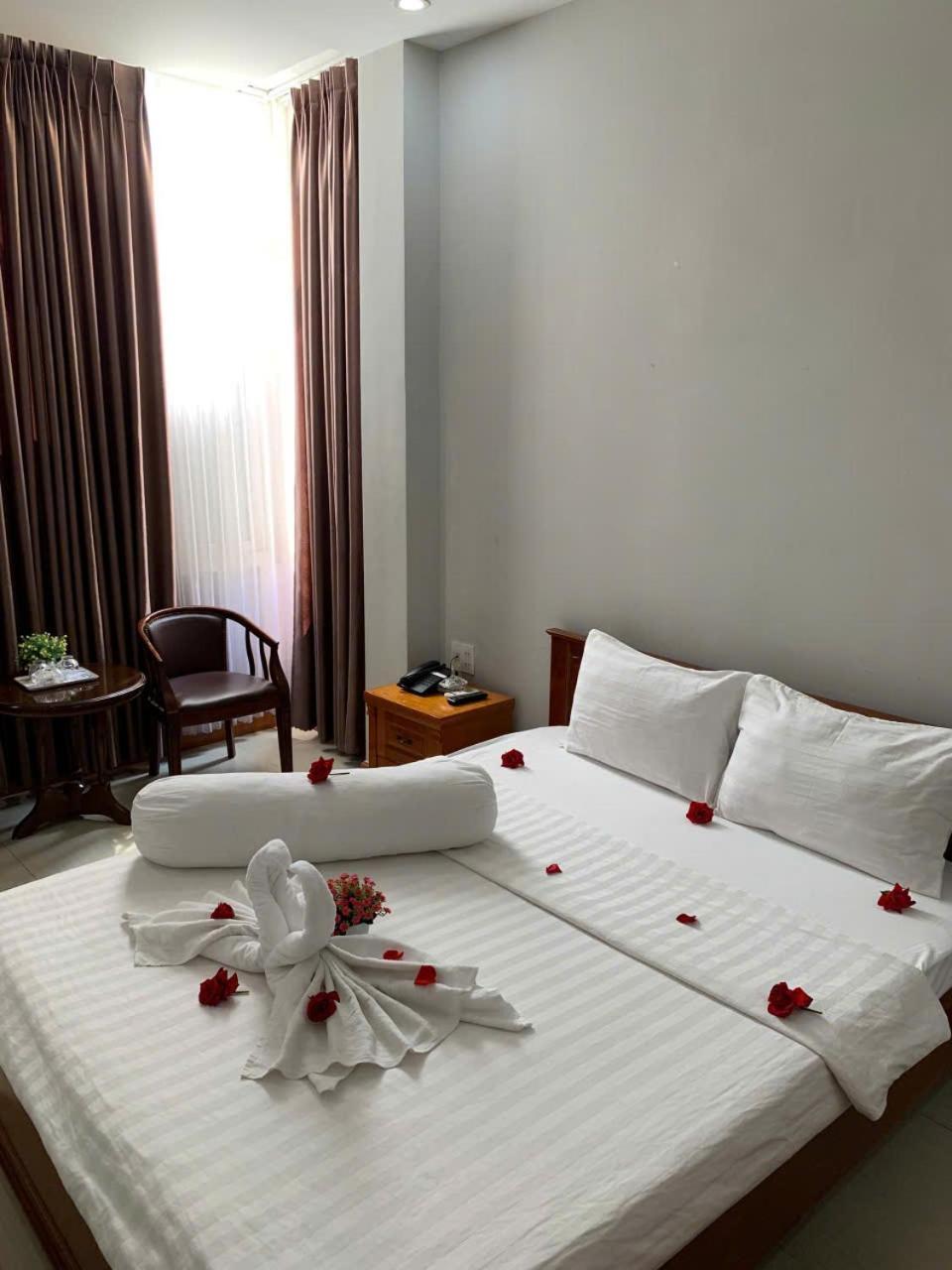Rich Hotel 芹苴 外观 照片